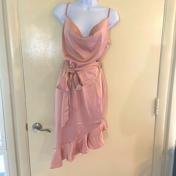 SHEIN Dresses & Skirts - Shein silky  date night dress